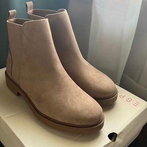 Esprit Chelsea Boot